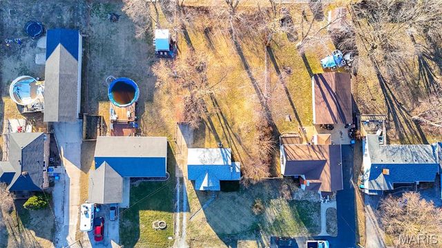 123 Bender Avenue, East Alton, IL 62024