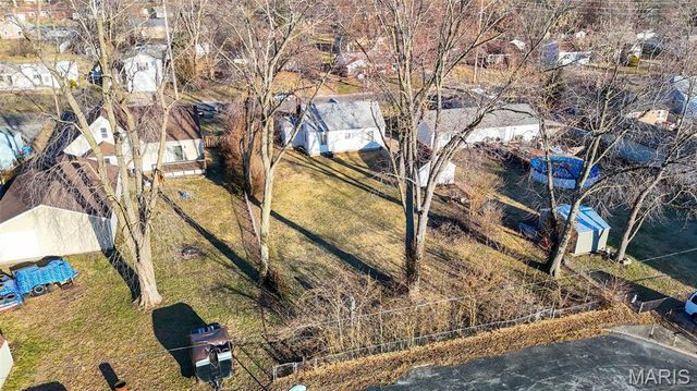 123 Bender Avenue, East Alton, IL 62024