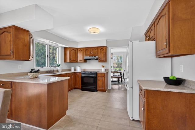 11 COUNTRY HILL CT, Kingsville, MD 21087