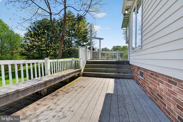 11 COUNTRY HILL CT, Kingsville, MD 21087
