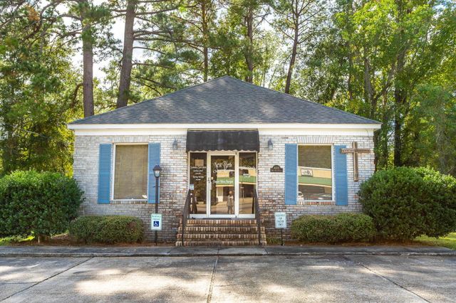 4400 W 4th St., Hattiesburg, MS 39402