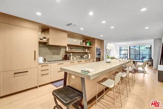 10777 WILSHIRE Boulevard 209, Los Angeles, CA 90024