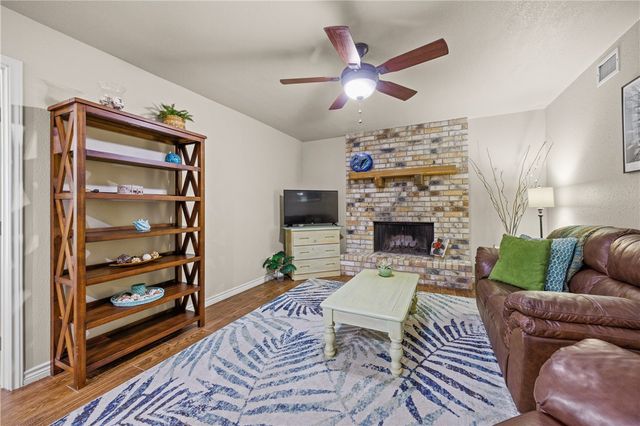 6995 Lovers lane, Corpus Christi, TX 78412