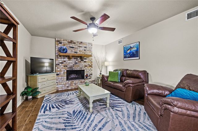 6995 Lovers lane, Corpus Christi, TX 78412