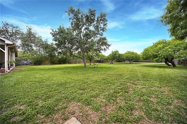 6995 Lovers lane, Corpus Christi, TX 78412