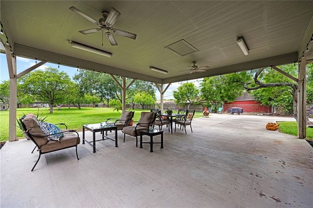 6995 Lovers lane, Corpus Christi, TX 78412
