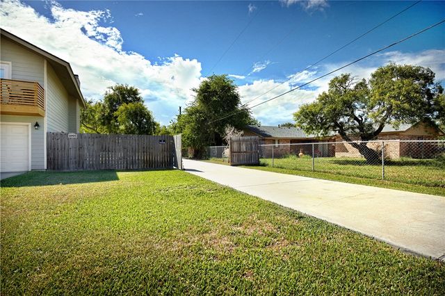 6995 Lovers lane, Corpus Christi, TX 78412