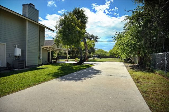 6995 Lovers lane, Corpus Christi, TX 78412