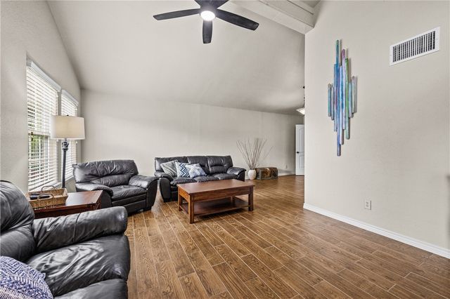 6995 Lovers lane, Corpus Christi, TX 78412