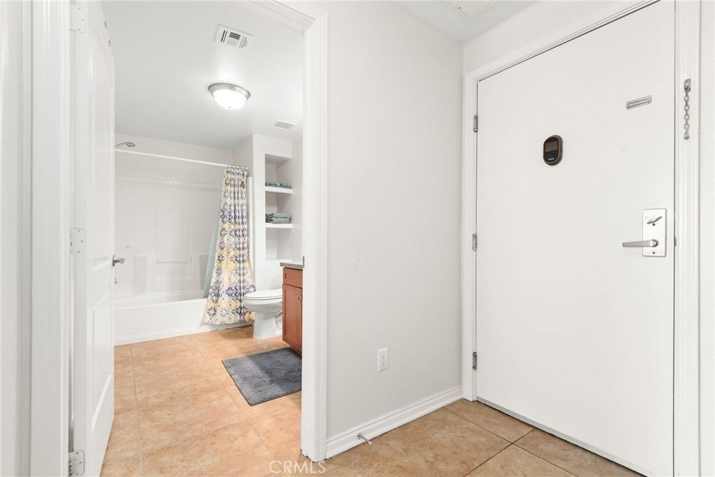 Image 14 of property listing at 360 W Avenue 26, Los Angeles, CA 90031