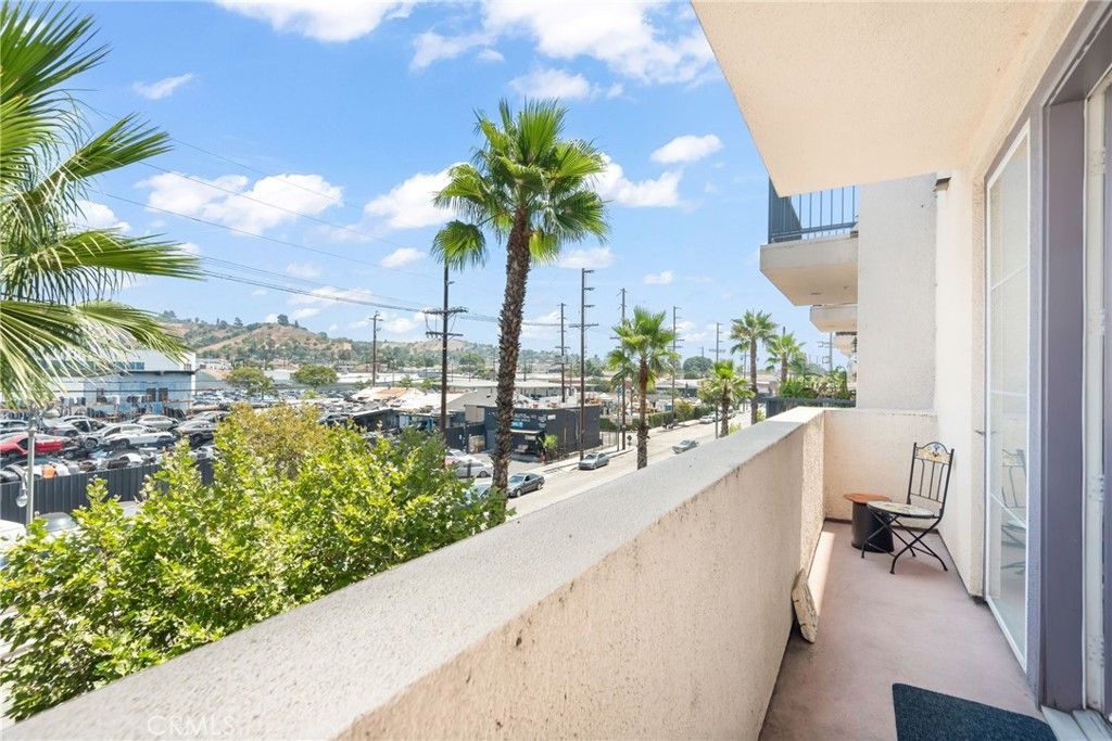 Image 16 of property listing at 360 W Avenue 26, Los Angeles, CA 90031