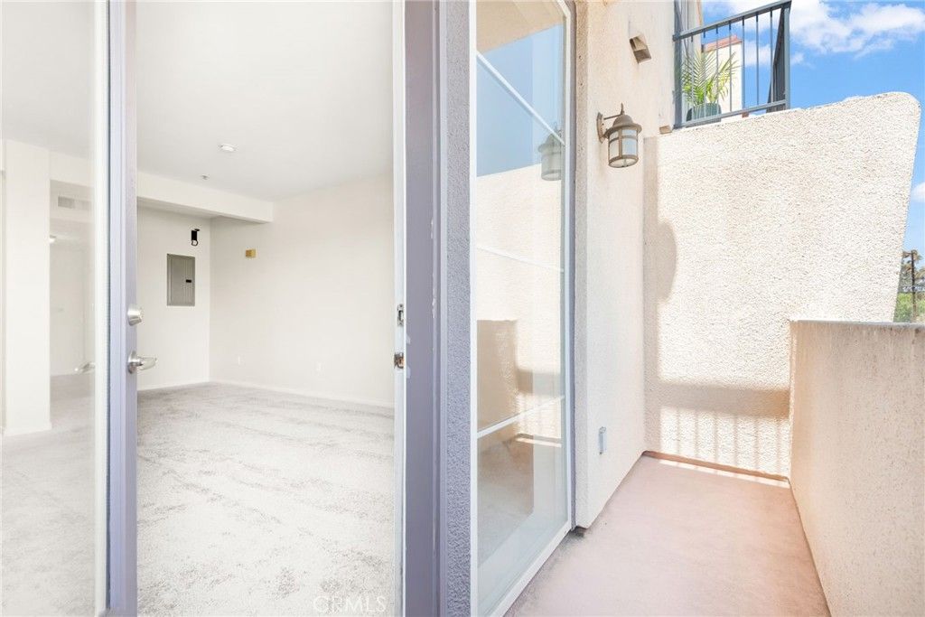 Image 20 of property listing at 360 W Avenue 26, Los Angeles, CA 90031