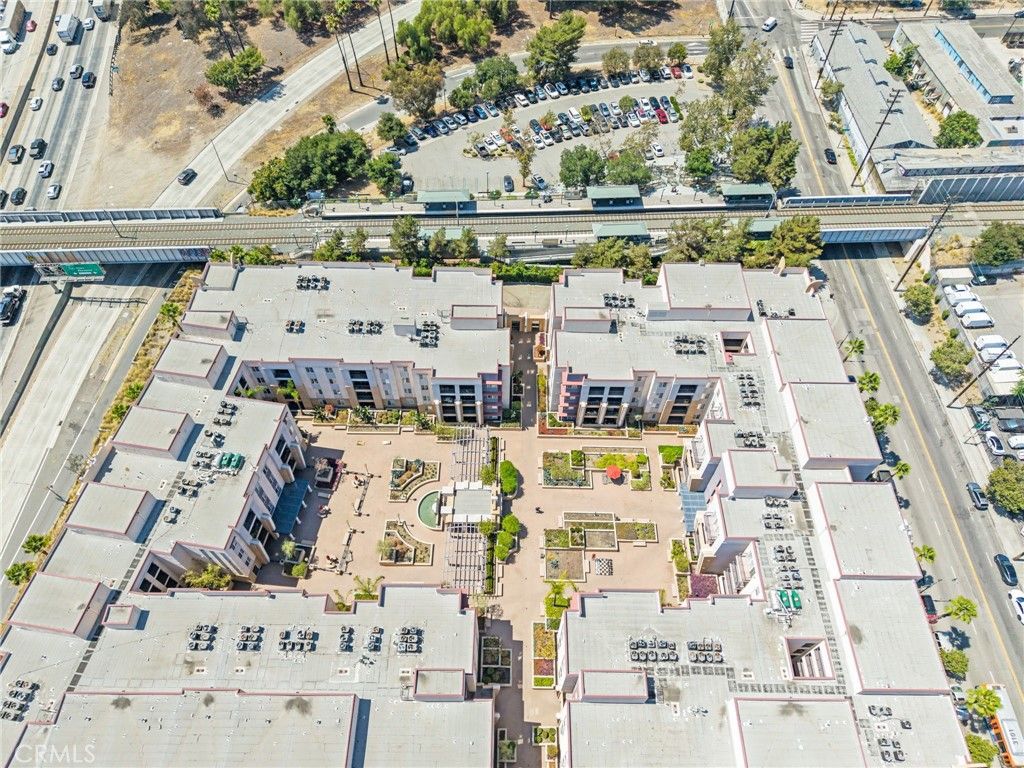 Image 22 of property listing at 360 W Avenue 26, Los Angeles, CA 90031