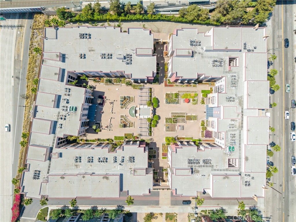 Image 23 of property listing at 360 W Avenue 26, Los Angeles, CA 90031