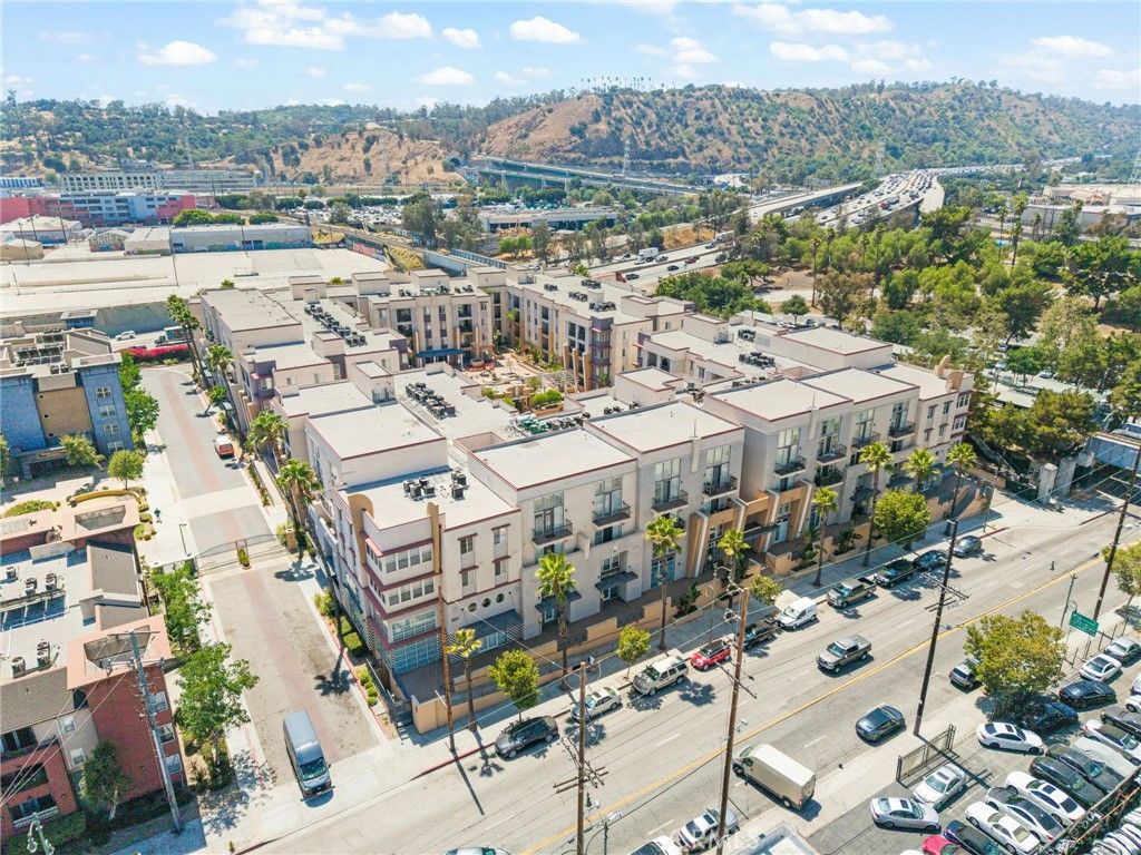 Image 31 of property listing at 360 W Avenue 26, Los Angeles, CA 90031