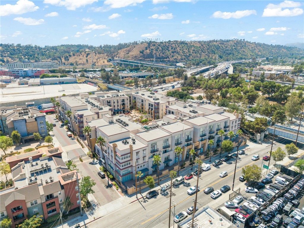 Image 34 of property listing at 360 W Avenue 26, Los Angeles, CA 90031