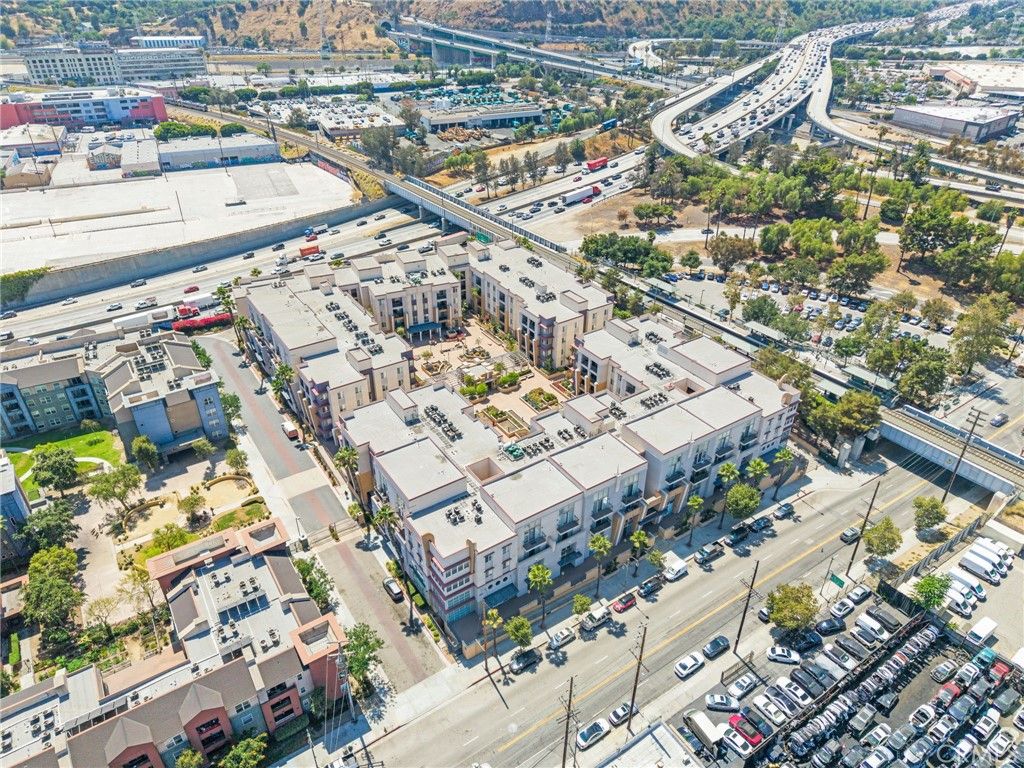 Image 35 of property listing at 360 W Avenue 26, Los Angeles, CA 90031