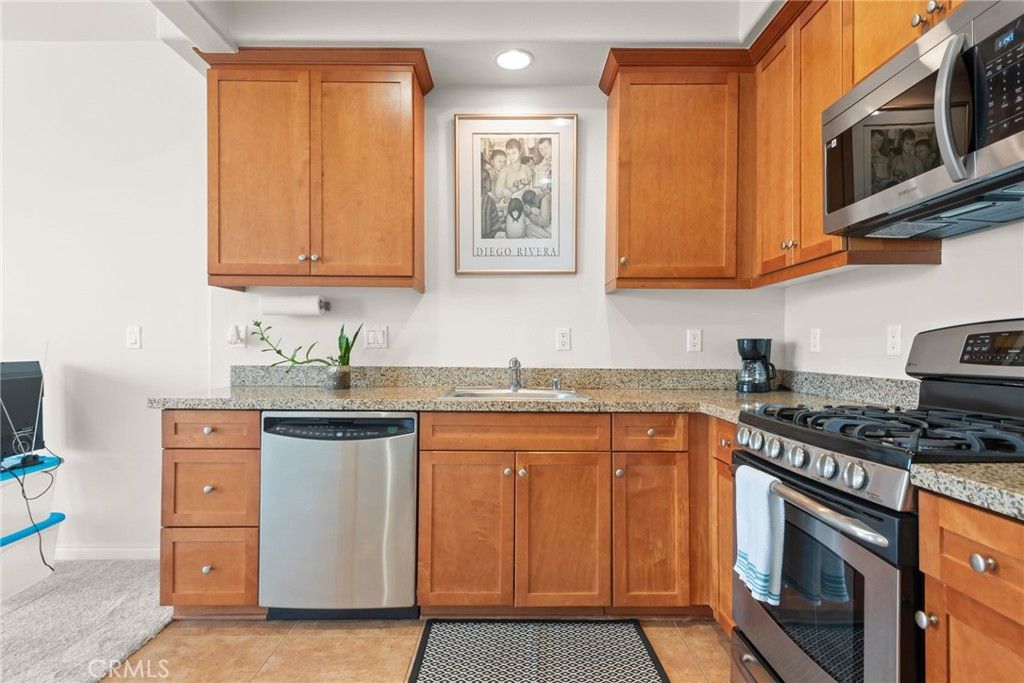 Image 9 of property listing at 360 W Avenue 26, Los Angeles, CA 90031