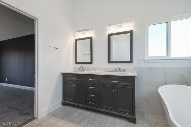 548 William Street, Lagrange, OH 44050