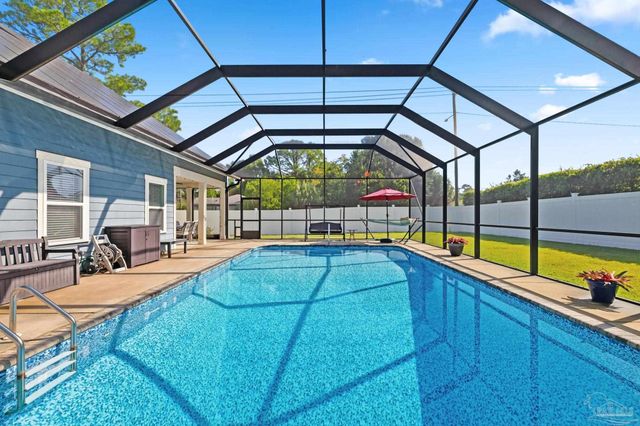 1613 E Fisher St, Pensacola, FL 32503