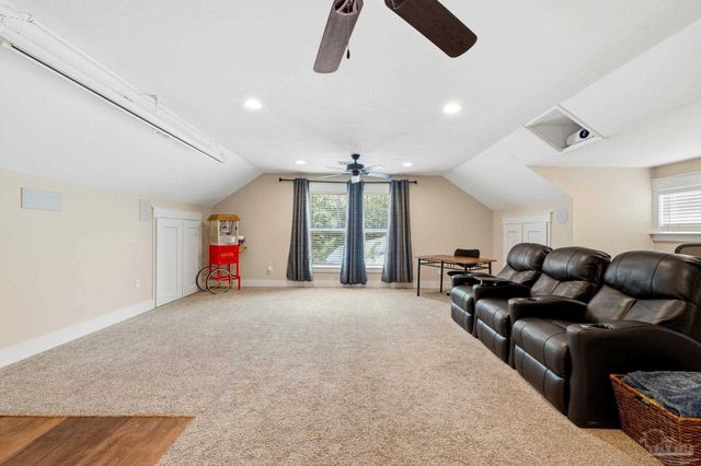 1613 E Fisher St, Pensacola, FL 32503