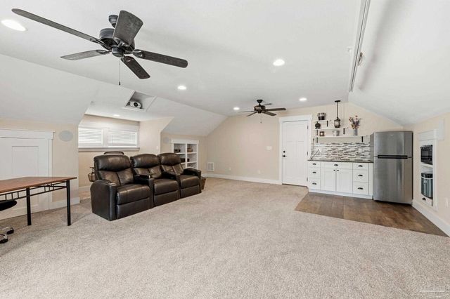 1613 E Fisher St, Pensacola, FL 32503