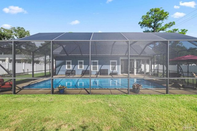 1613 E Fisher St, Pensacola, FL 32503