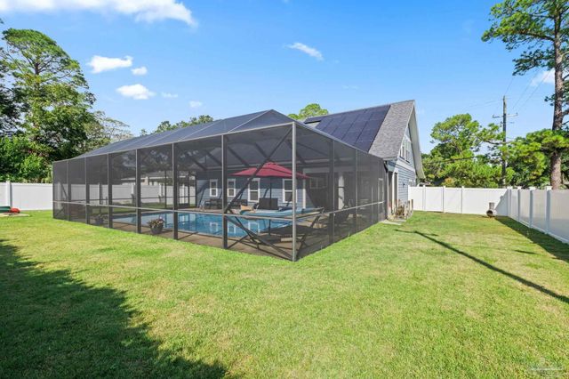 1613 E Fisher St, Pensacola, FL 32503