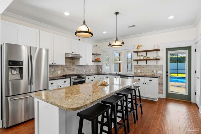 1613 E Fisher St, Pensacola, FL 32503