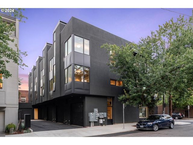 2795 Nw THURMAN St, Portland, OR 97210