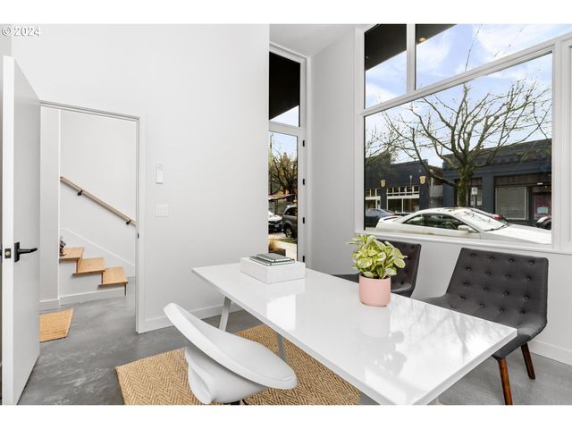 2795 Nw THURMAN St, Portland, OR 97210