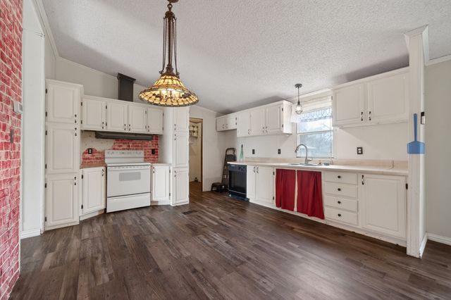 109 Wallace Street, Lone Oak, TX 75453