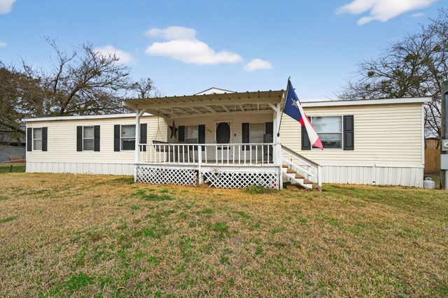 109 Wallace Street, Lone Oak, TX 75453