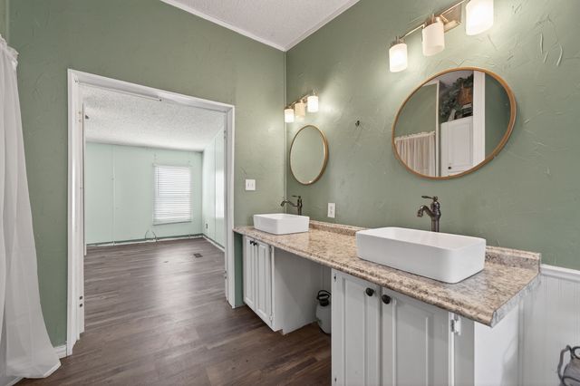 109 Wallace Street, Lone Oak, TX 75453