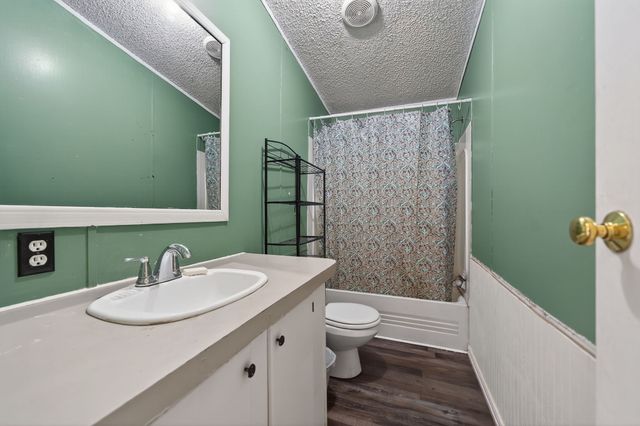 109 Wallace Street, Lone Oak, TX 75453