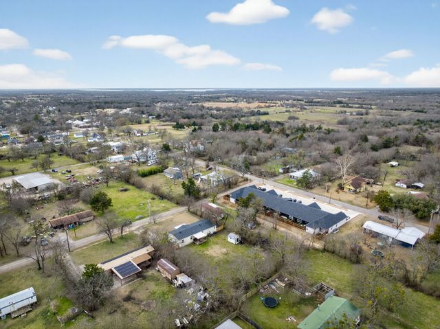 109 Wallace Street, Lone Oak, TX 75453