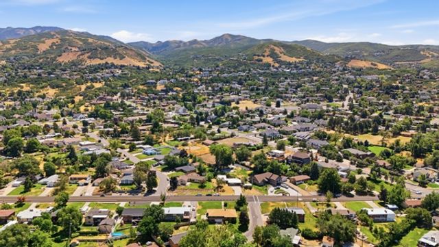 3016 S DAVIS BLVD, Bountiful, UT 84010