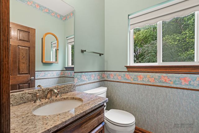 1109 Ravinia Drive, Gurnee, IL 60031