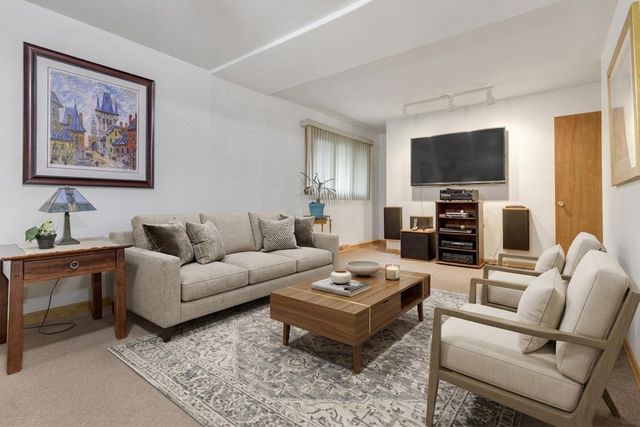 3313 Gustav Street, Franklin Park, IL 60131