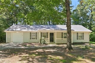 413 Bob Wood Drive, Loganville, GA 30052