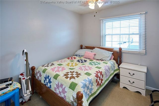 618 2nd Avenue, Elkview, WV 25071