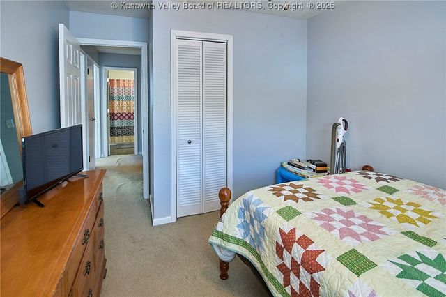 618 2nd Avenue, Elkview, WV 25071