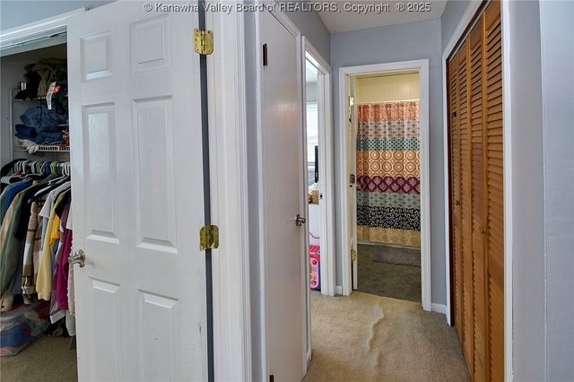 618 2nd Avenue, Elkview, WV 25071