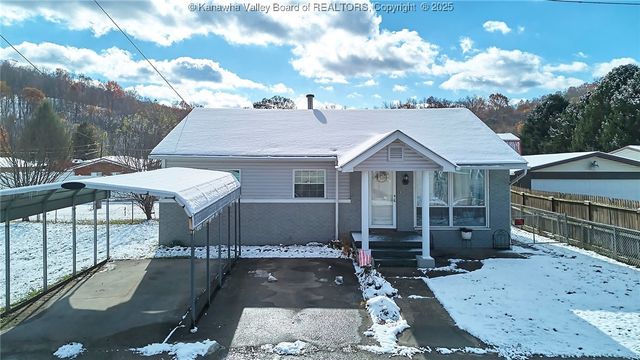 618 2nd Avenue, Elkview, WV 25071