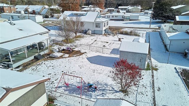 618 2nd Avenue, Elkview, WV 25071