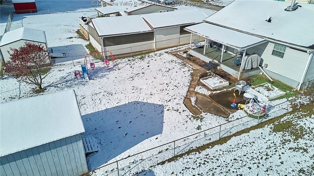 618 2nd Avenue, Elkview, WV 25071