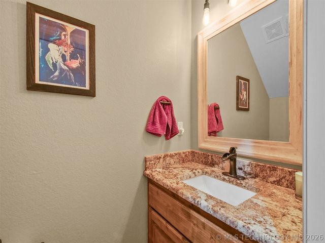 105 Rock House Road, Bennington, OK 74723