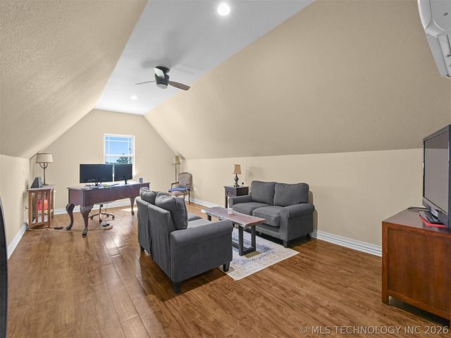 105 Rock House Road, Bennington, OK 74723