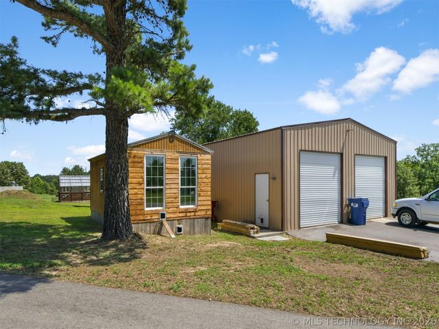 105 Rock House Road, Bennington, OK 74723