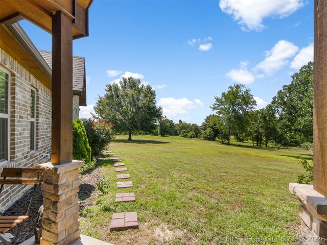 105 Rock House Road, Bennington, OK 74723
